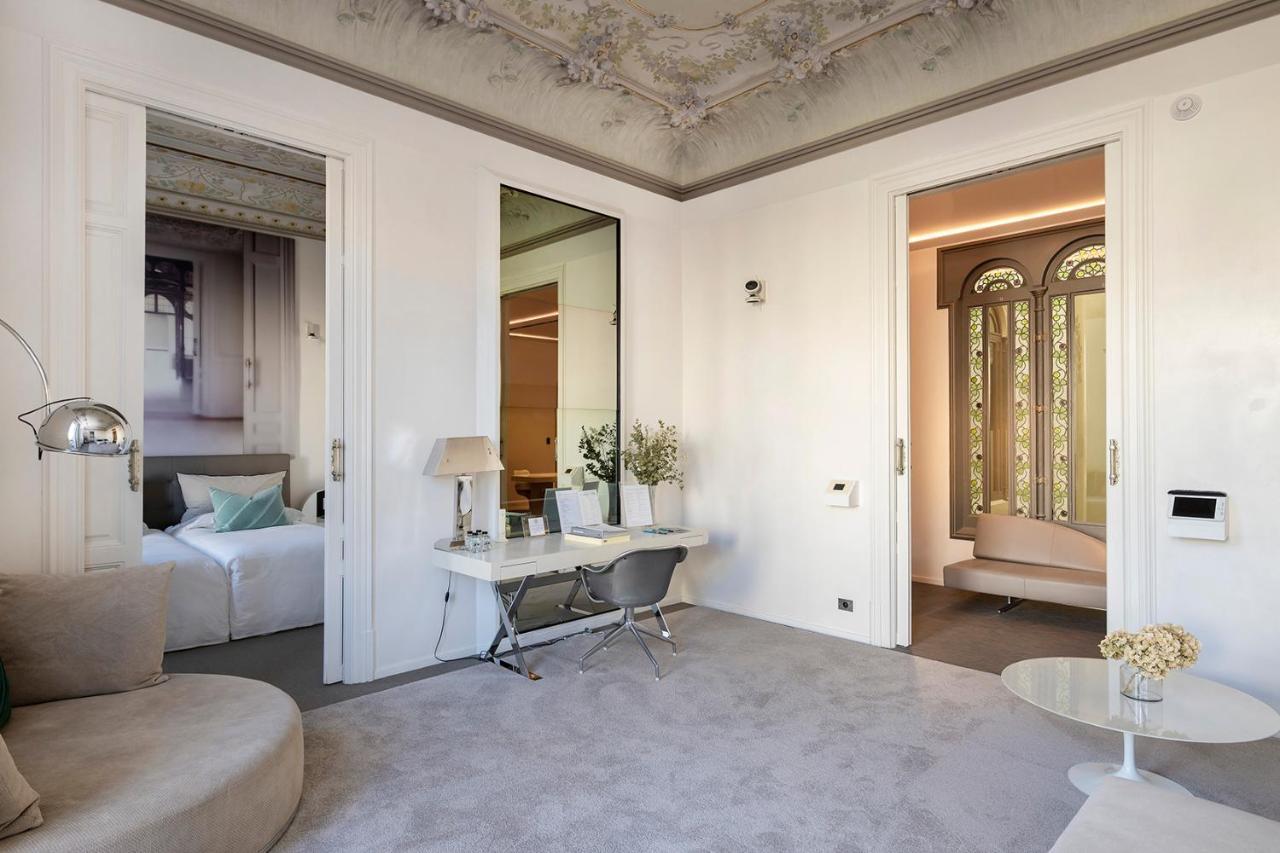 El Palauet Royal Suites Barcellona Esterno foto